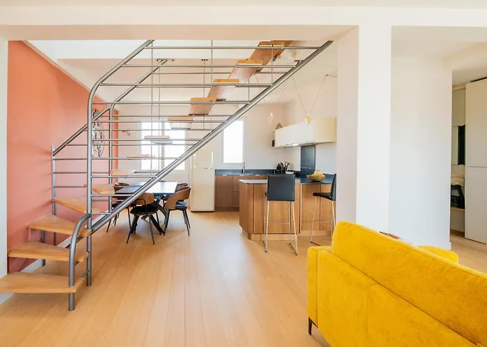 Jeanne D'arc Terrasse *