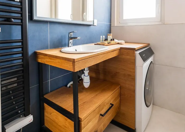 Jeanne D'arc Terrasse *