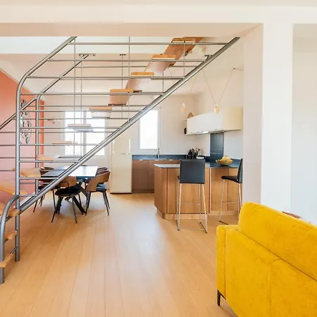 Jeanne D'arc Terrasse *